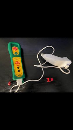 Nintendo Wii Remote  Plus  Bowser with Edition with Nunchuk