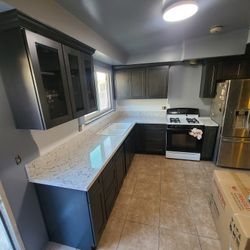 Kitchens Cabinets And Quartz