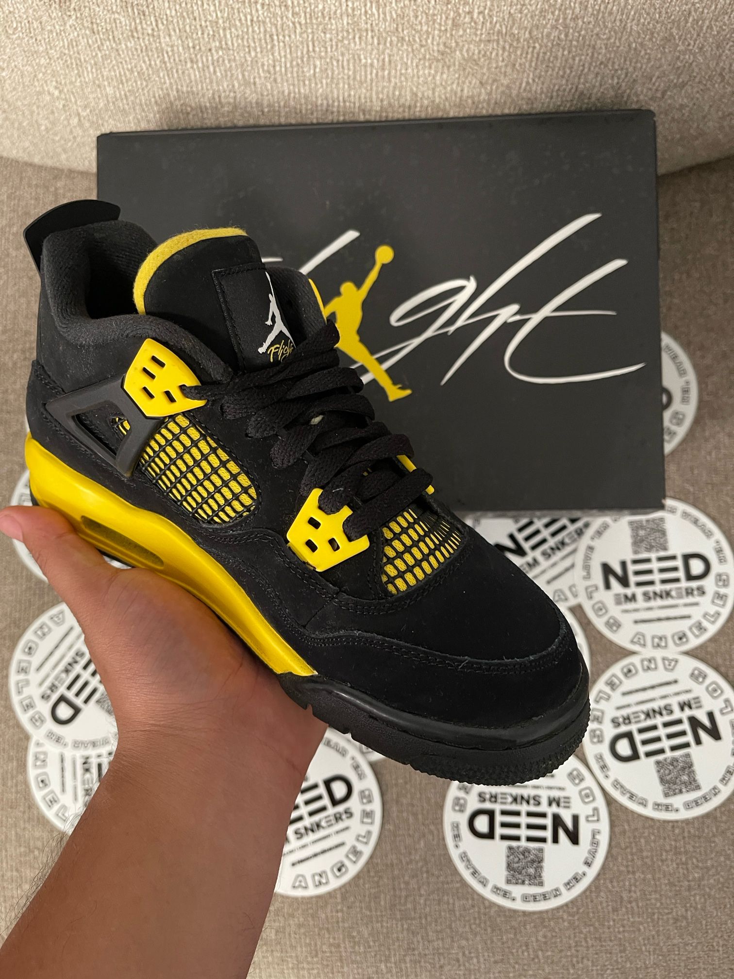 Used- Jordan 4 Thunder (5y)