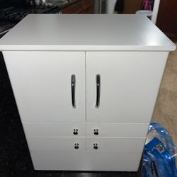Jewelry box