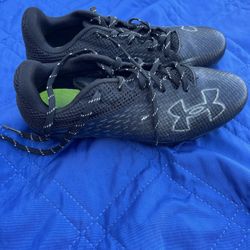 Youth Football Cleats Size 4Y