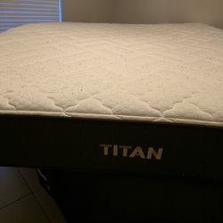 Titan Matress (California King/Firm)