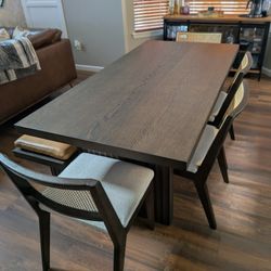 Castlery Sloane Dining Set