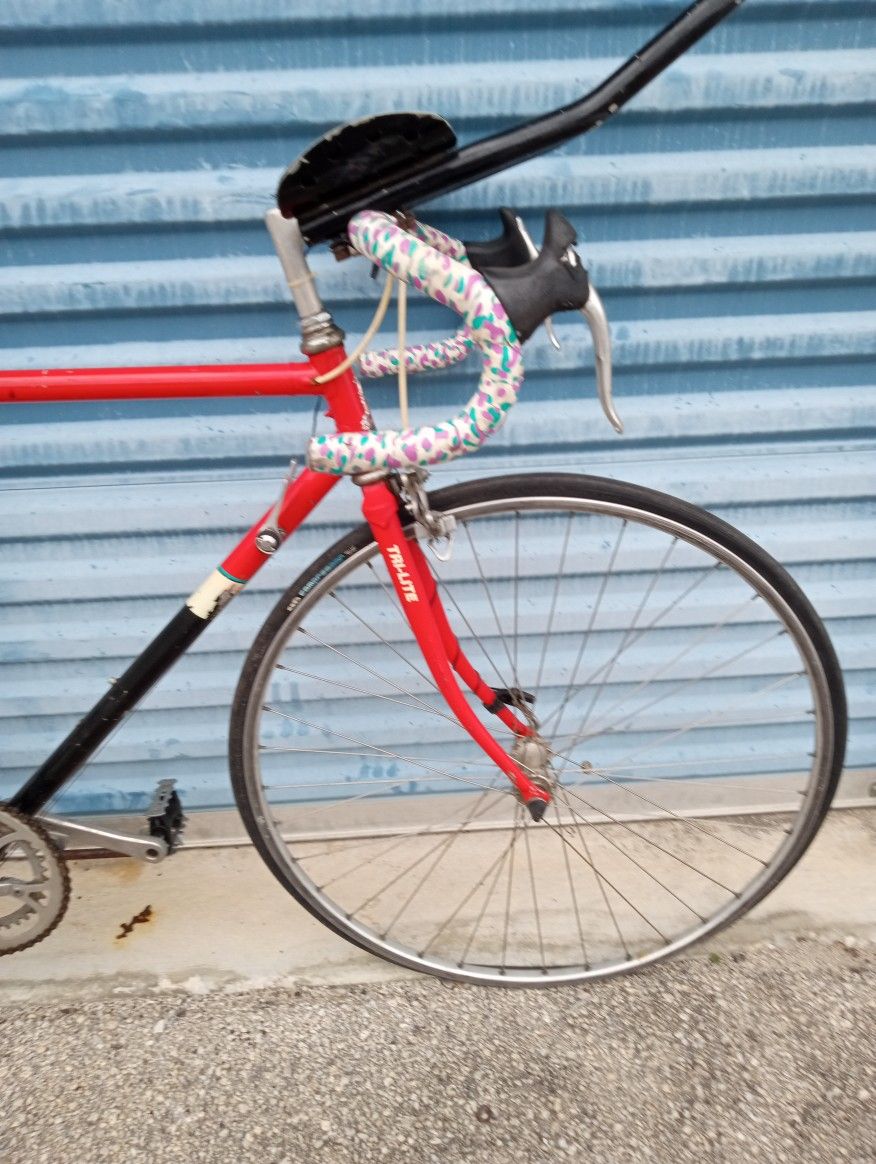 Vintage 1970s Raleigh Racer Road Bicycle