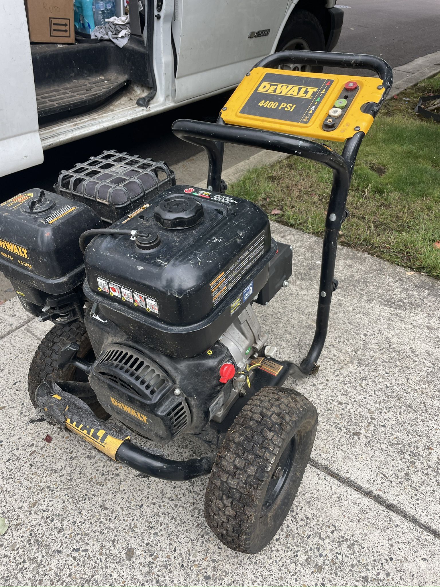 Pressure Washer 4400 PSI