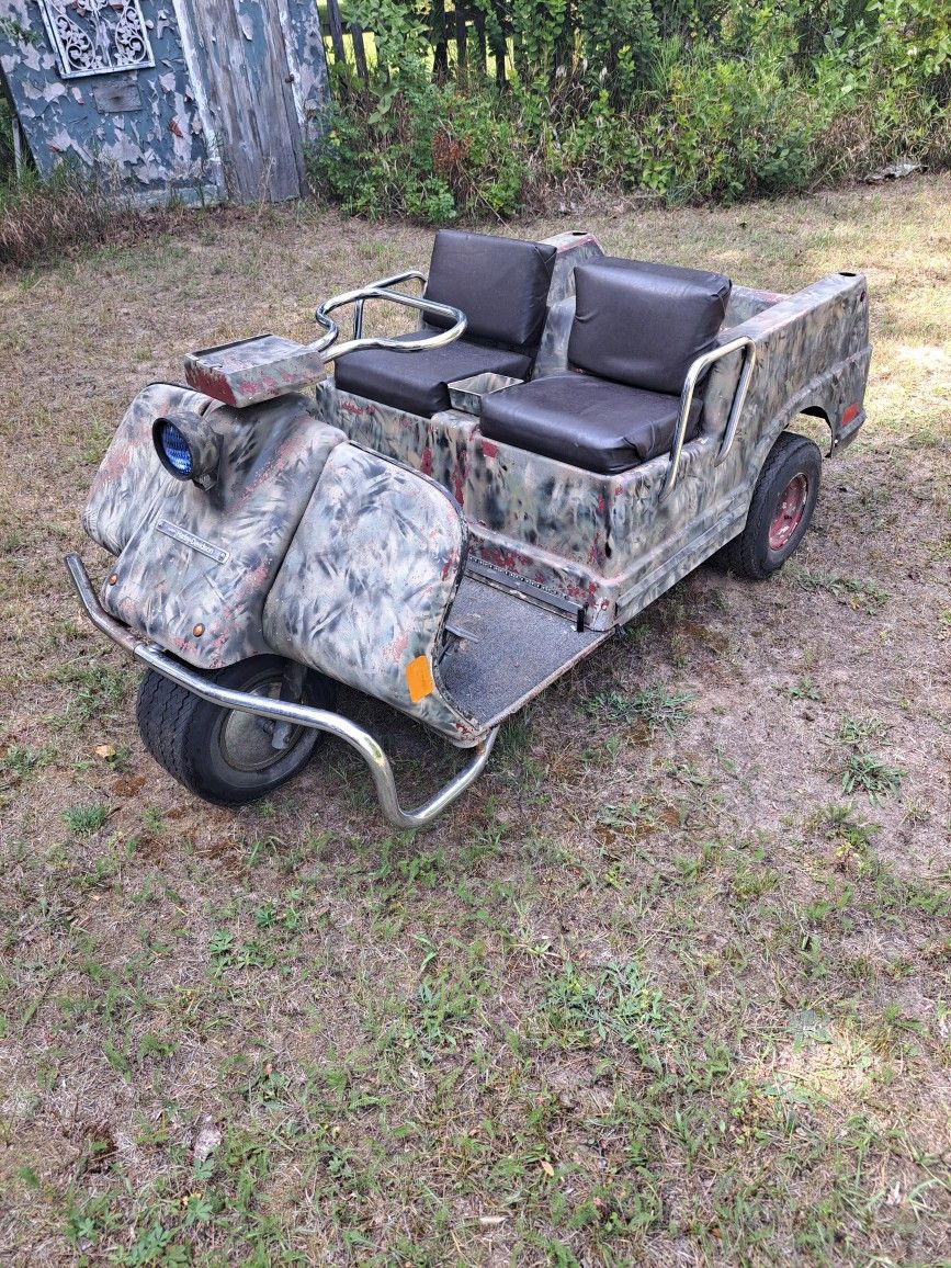 1973 Harley Davidson Three Wheel Gulf Cart 