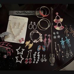 Jewelry all for the price 