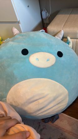 Giant squishmallows