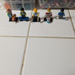 Different Minifigures