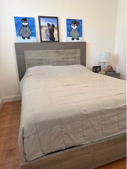 Modern queen bed, 2 nightstands, and mattress included! $850
