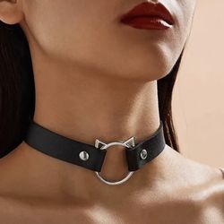 Faux leather kitty cat charm choker