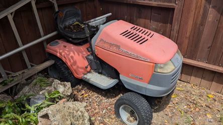 Husqvarna  22hp Model GT2254