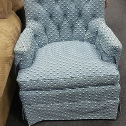 Sitting Chair 
