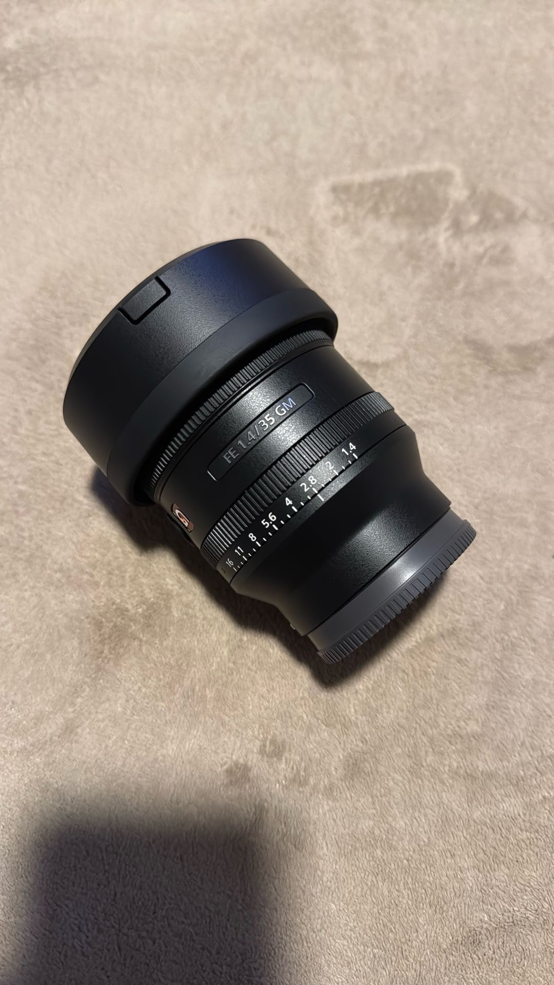Sony G Master 35 mm f/1.4