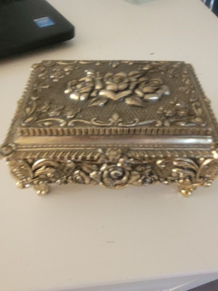Very Cute Antique Music Box.made In Japan.