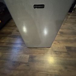 Emerson Refrigerator Mini Fridge 