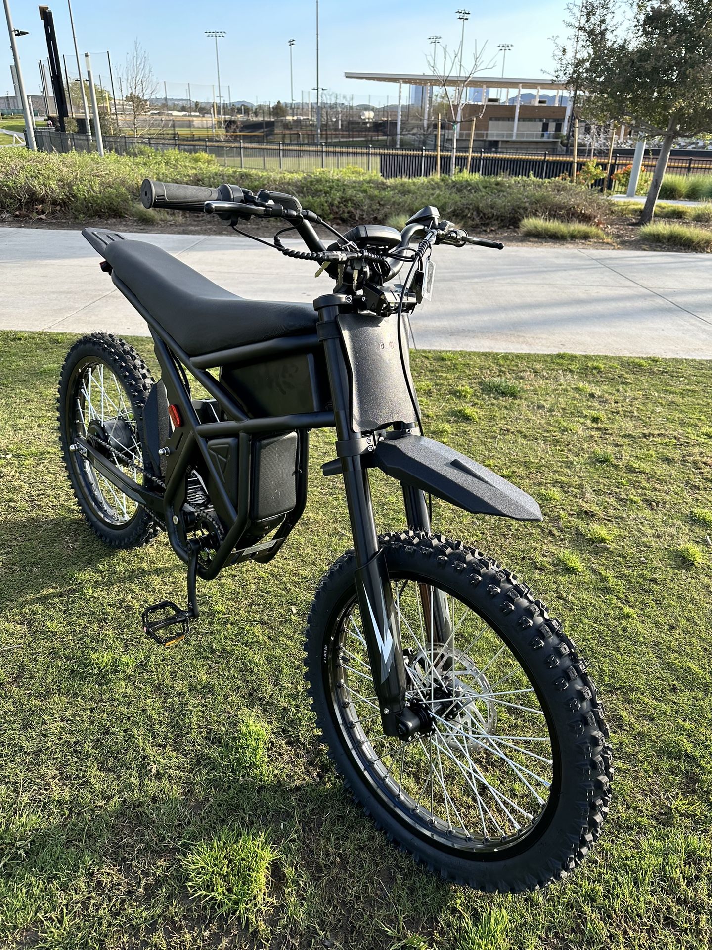 New! Gt 73, Electric Dirt-bike, Riding Times, 37 Mph, Dual Battery, Free Delivery!