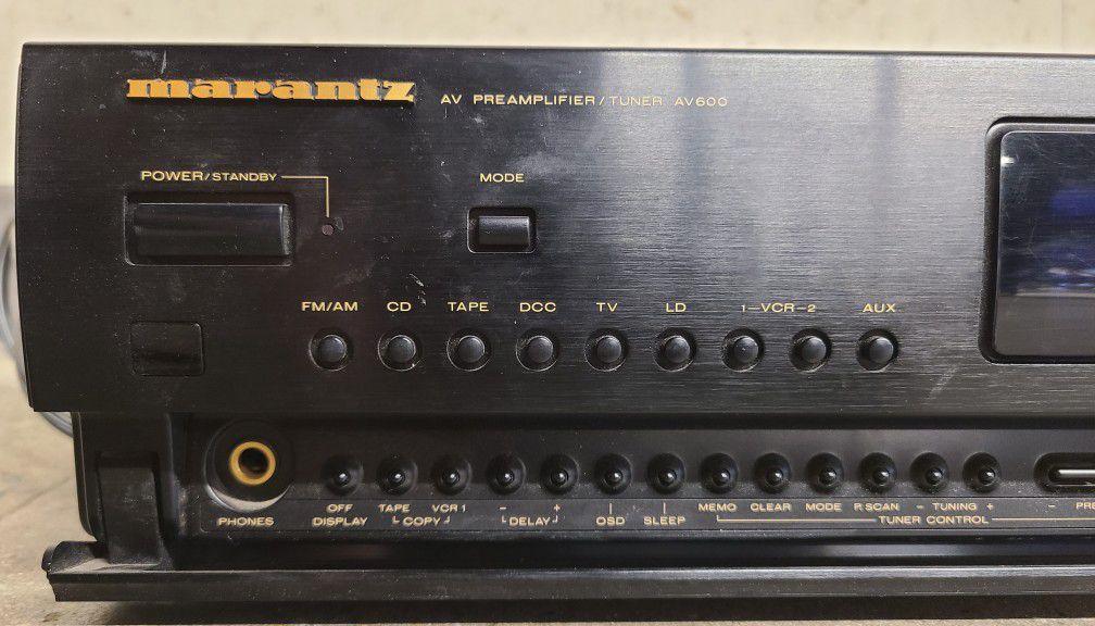 Marantz AV-600 Amplifier