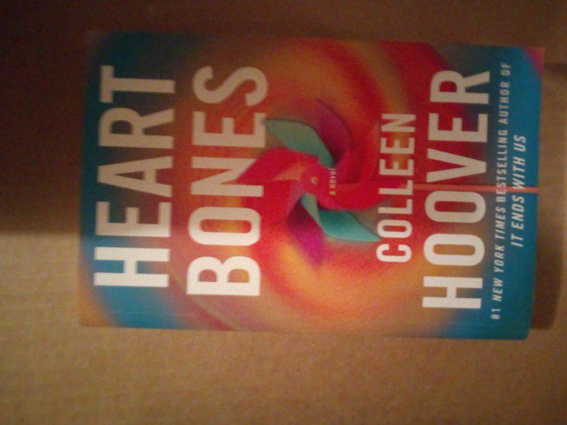 Colleen Hoover Heart Bones