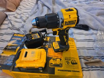 DeWalt 20V Brushless Hammer Drill Kit Atomic