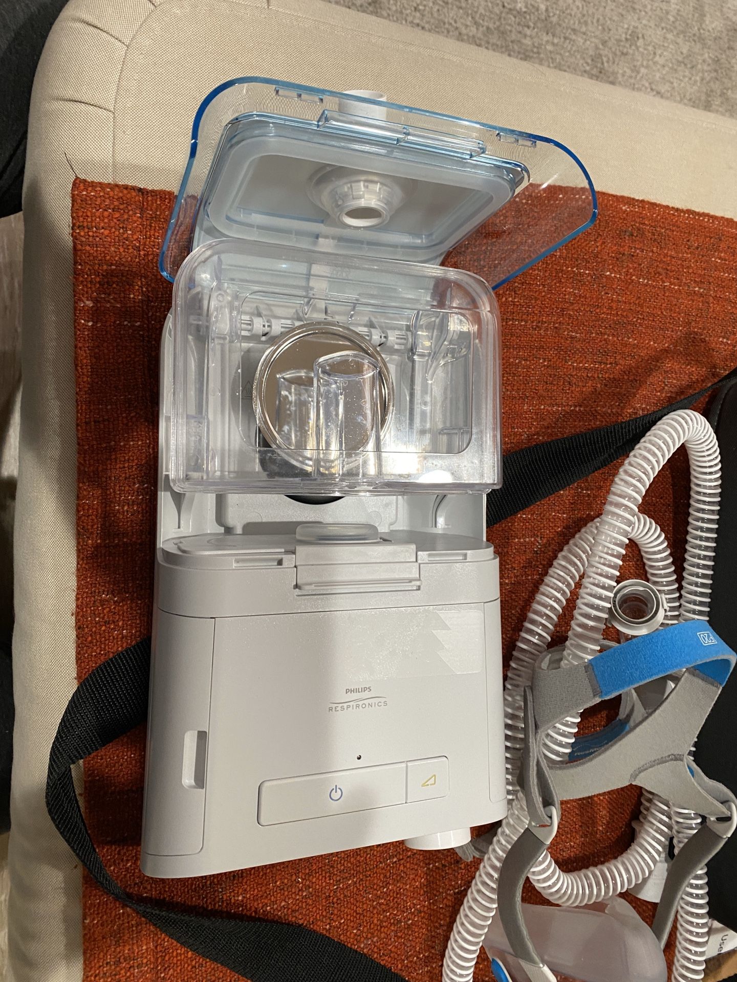 Cpap machine brand new! New was 1200$ brand new!!