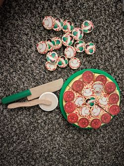 Melissa and Doug pizza and cake set