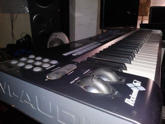 M-audio axiom 61
