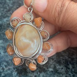 Carnelian stones pendant 