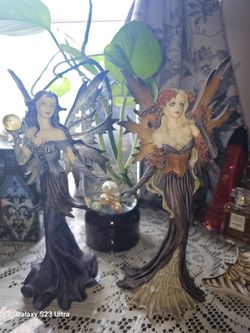 Figurines
