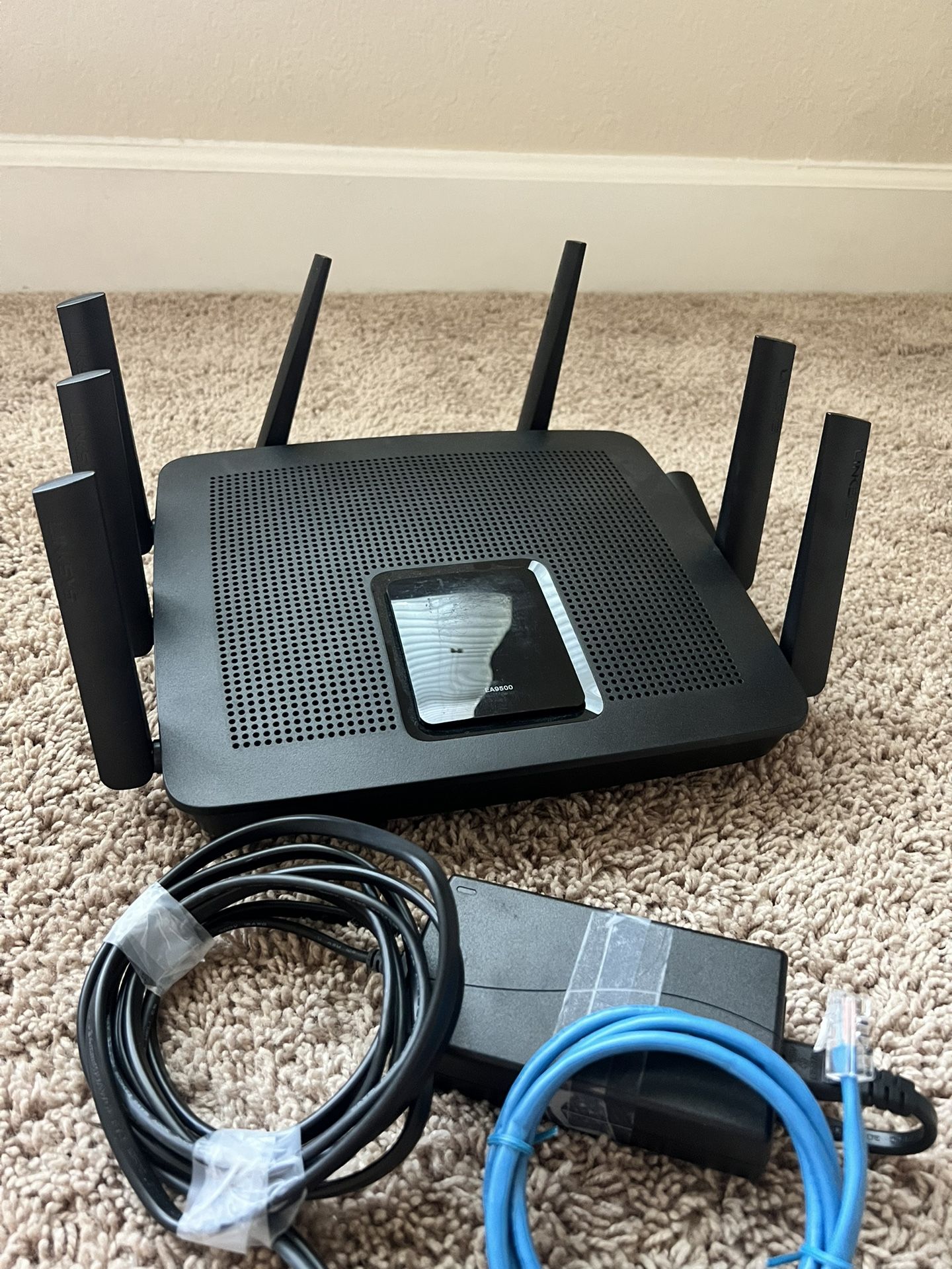 Linksys EA9500 Max-Stream AC5400 MU-MIMO Gigabit Wi-Fi Router 