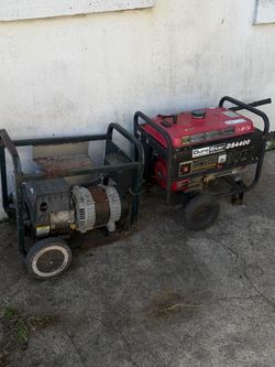 2 Generators and 4 Chainsaws Lot