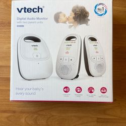 Vtech digital audio monitor with two parent units