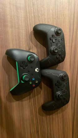 Used gaming controllers
