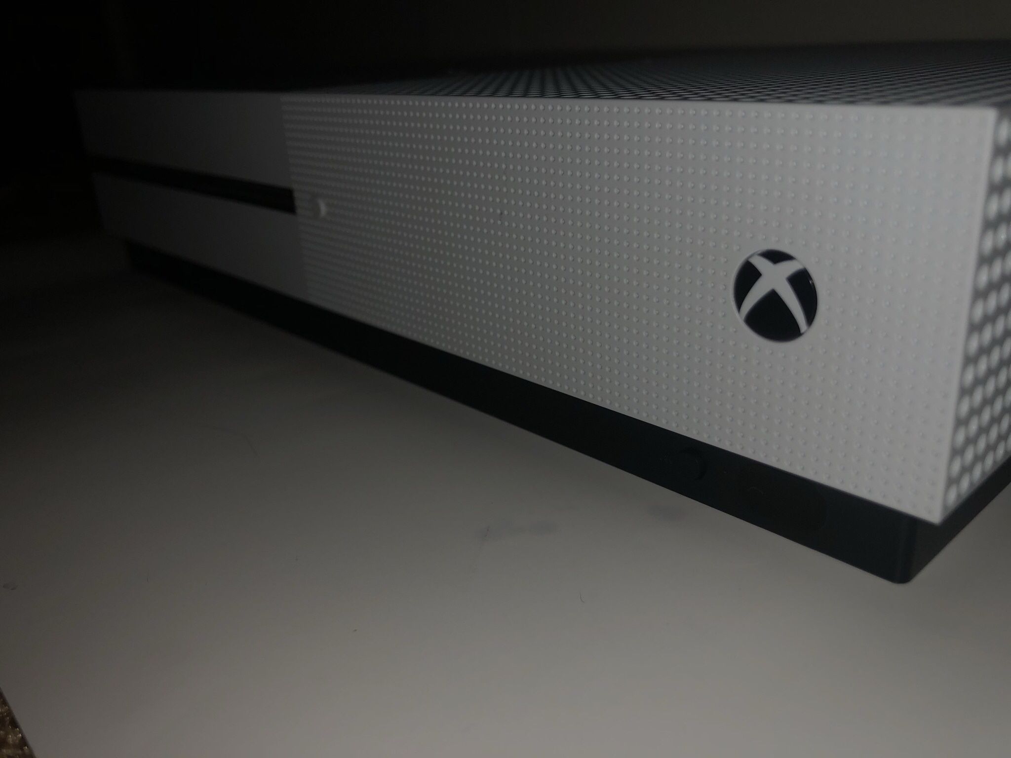Microsoft Xbox One S 1TB Console - White - Used