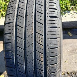 One Tire Neoterra 265/70/R17 In Good Condicition