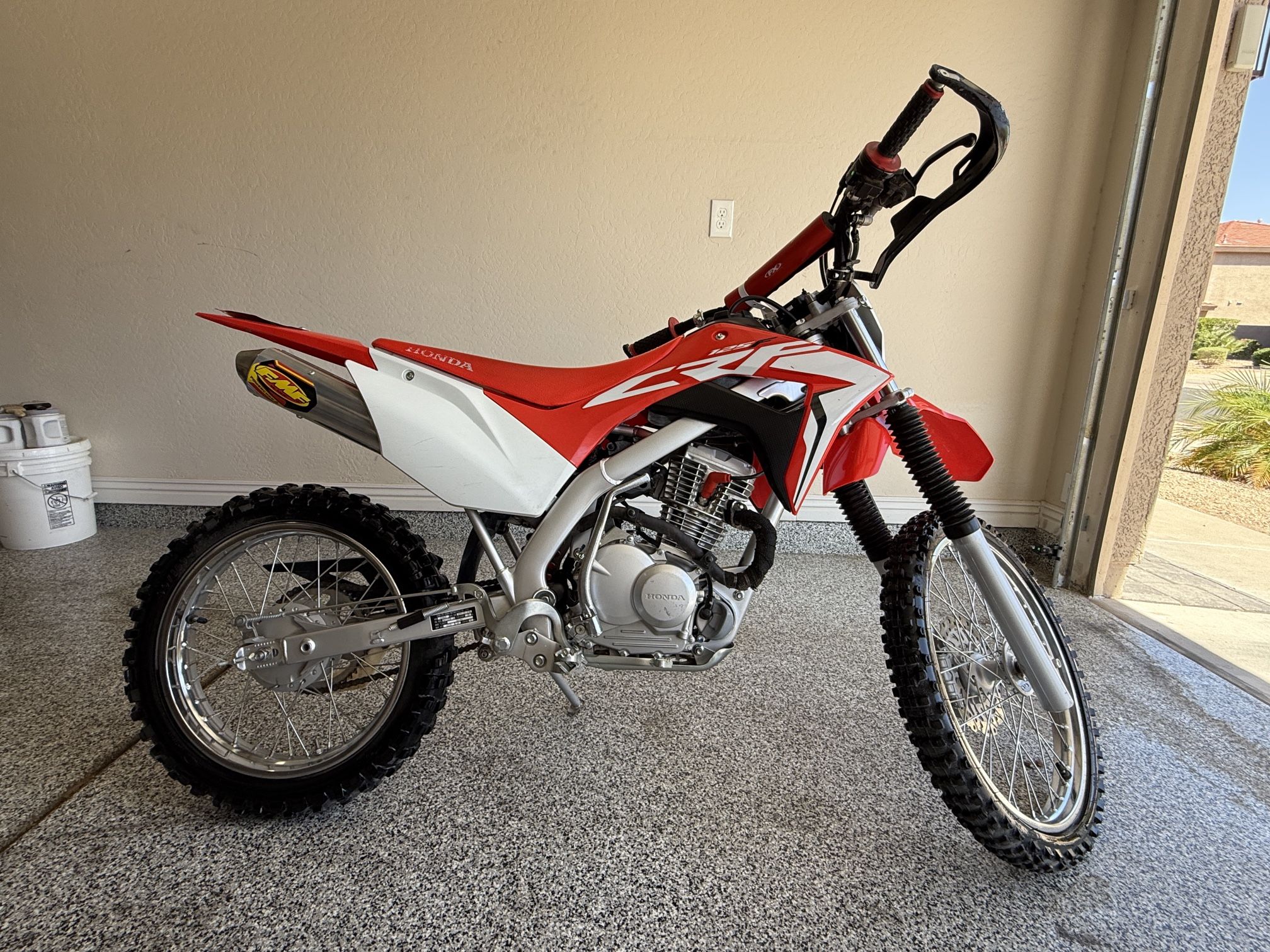 2021 Honda CRF 125F b