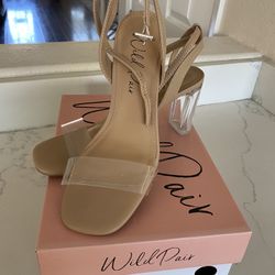 Women’s Dress Shoes -  Clear 