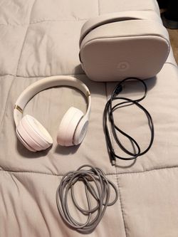 White Beats Solo 4