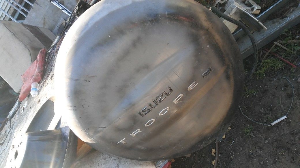 Isuzu Trooper spare tire hard cover