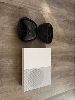Xbox One S 1TB + Elite Series 2 Controller (Read Description)