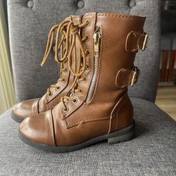 Girl boots 