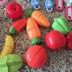 Play Food Thar You Can Cut Pretend Food