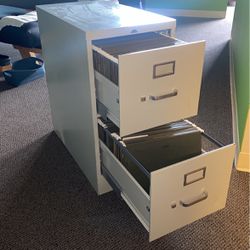 File cabinet With Filers 