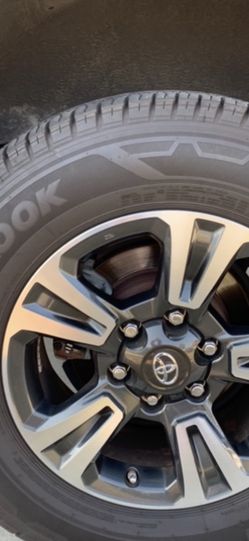 Toyota Tacoma/4Runner Wheel and tire set
