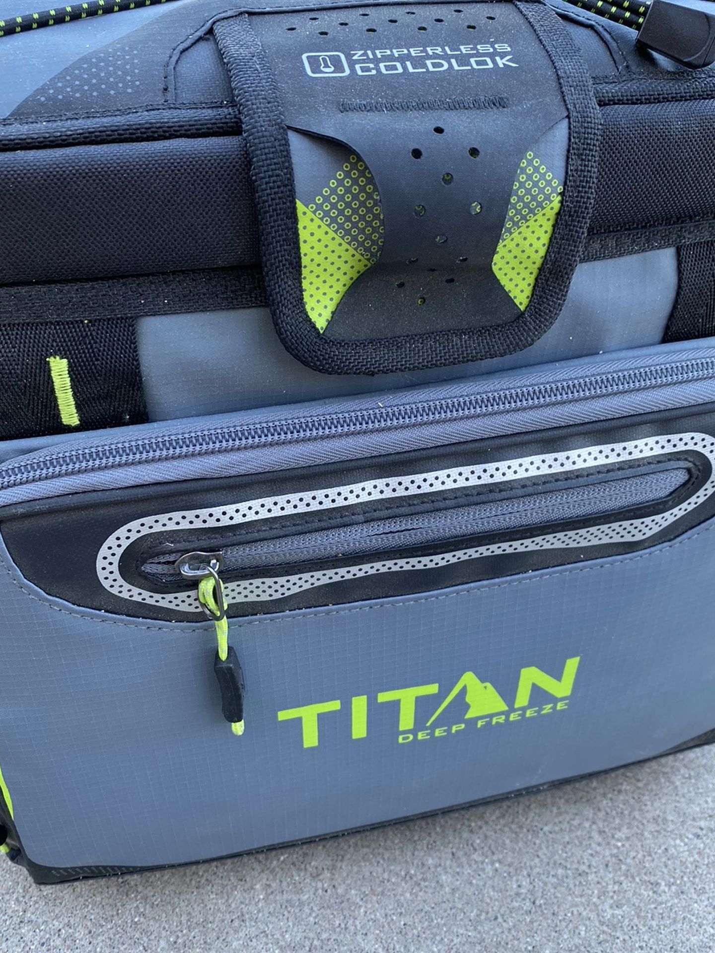 Titan Deep Freeze Cooler