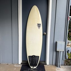 5’ 10 Tomo Hydroshort Surfboard 