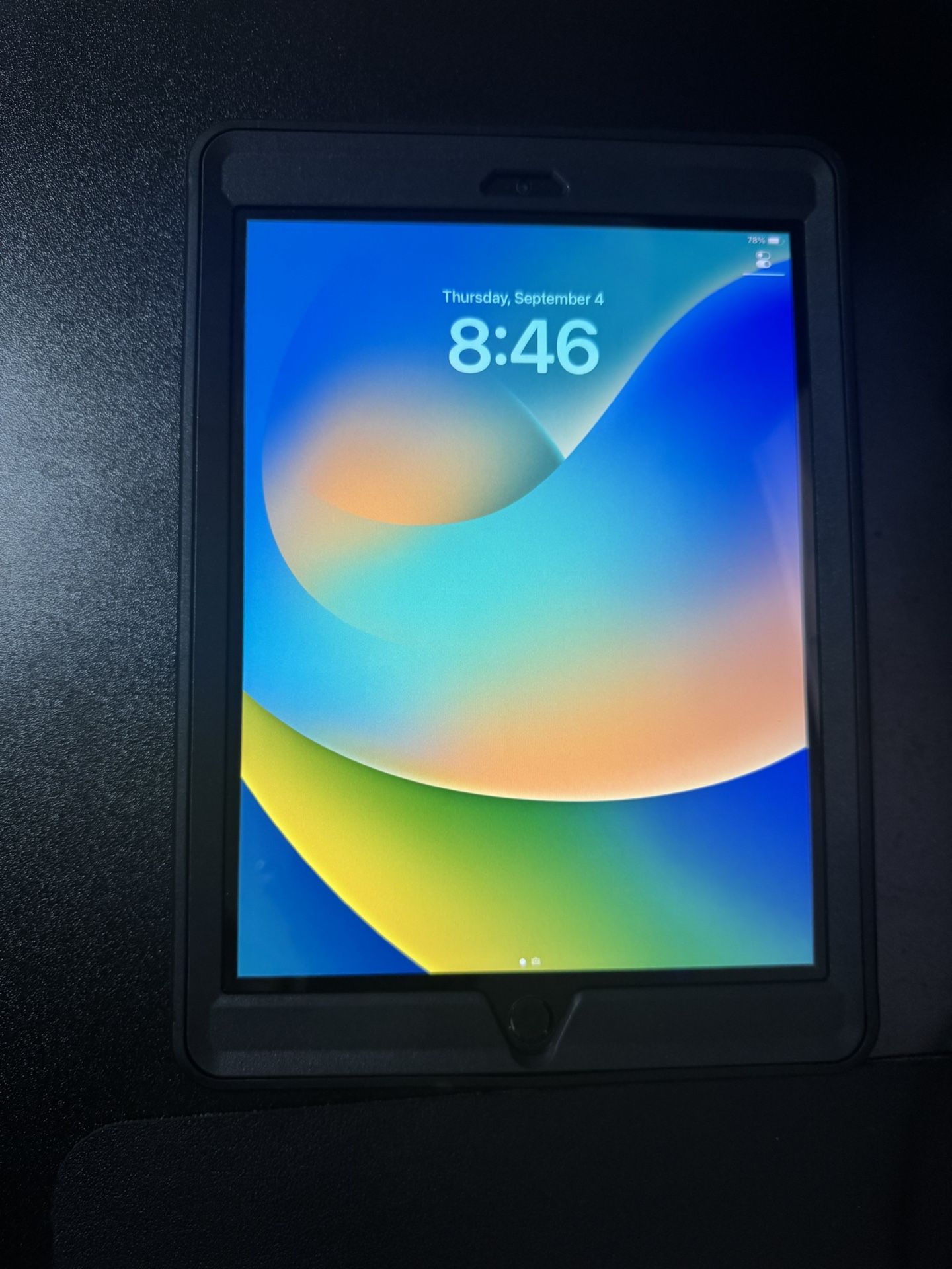 iPad 5th Generation ( Space Grey ) IOS 16.7.11