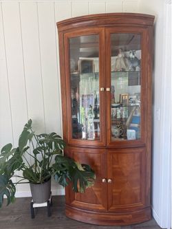 Curio cabinet