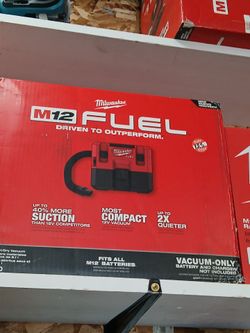 Milwaukee new  vacuum 12M fuel