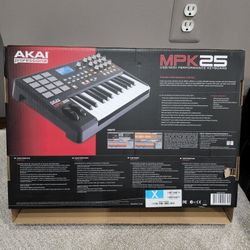 Akai MPK 25